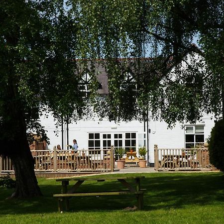 Отель The Egerton Arms Честер Экстерьер фото