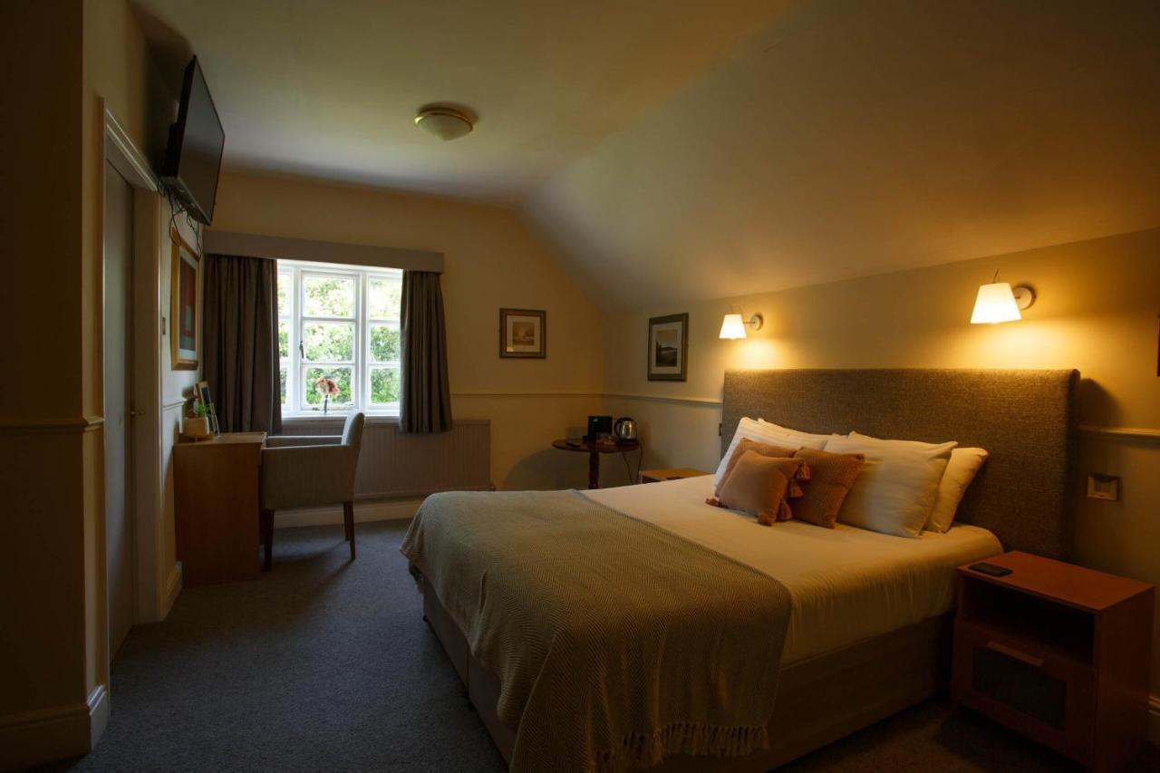 Отель The Egerton Arms Честер Экстерьер фото